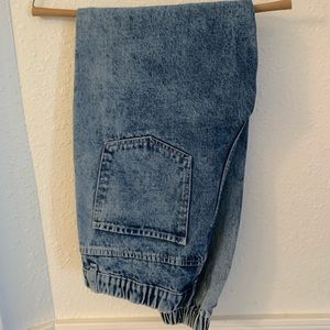 Acid wash jogger Jean